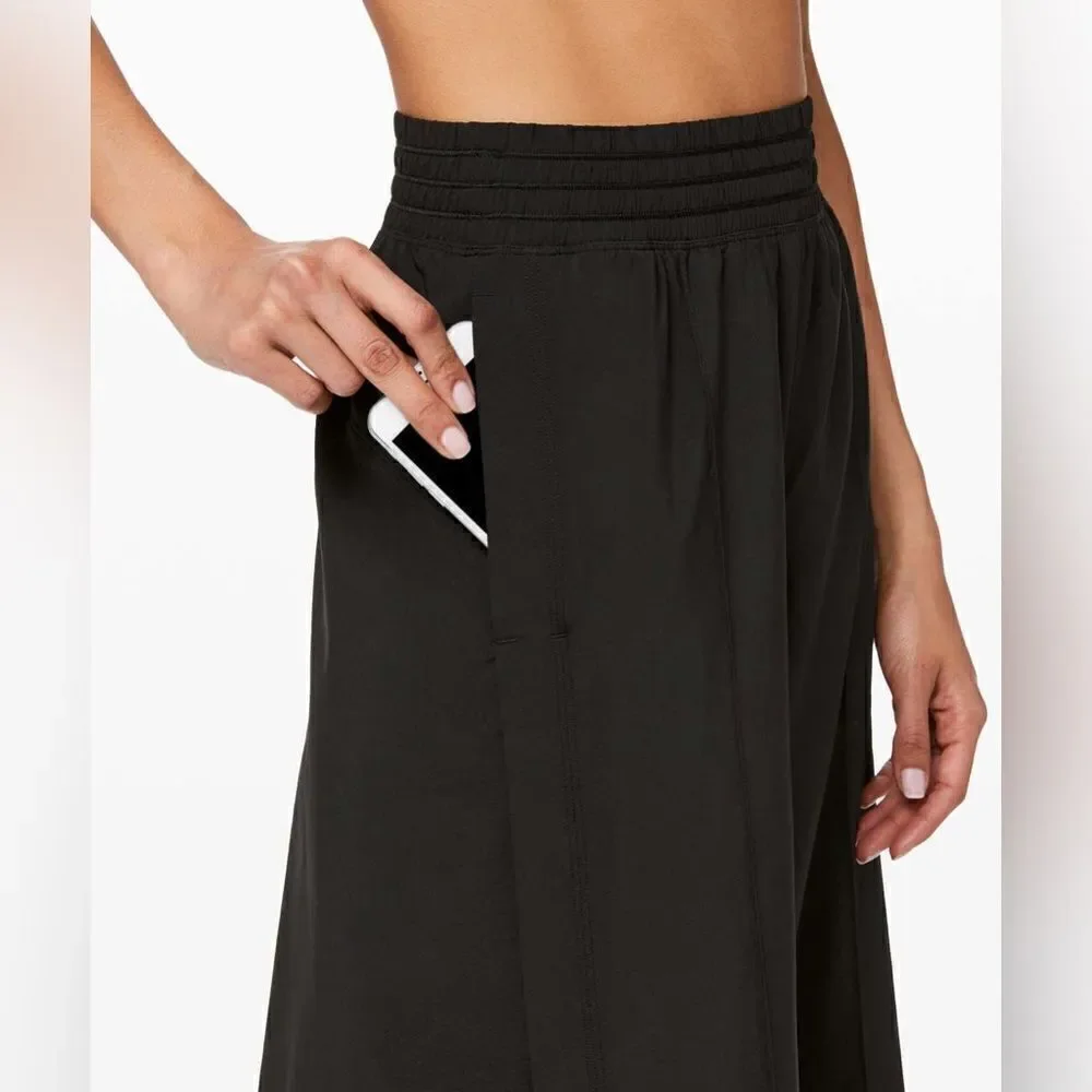 Lululemon Wanderer Culotte Pants